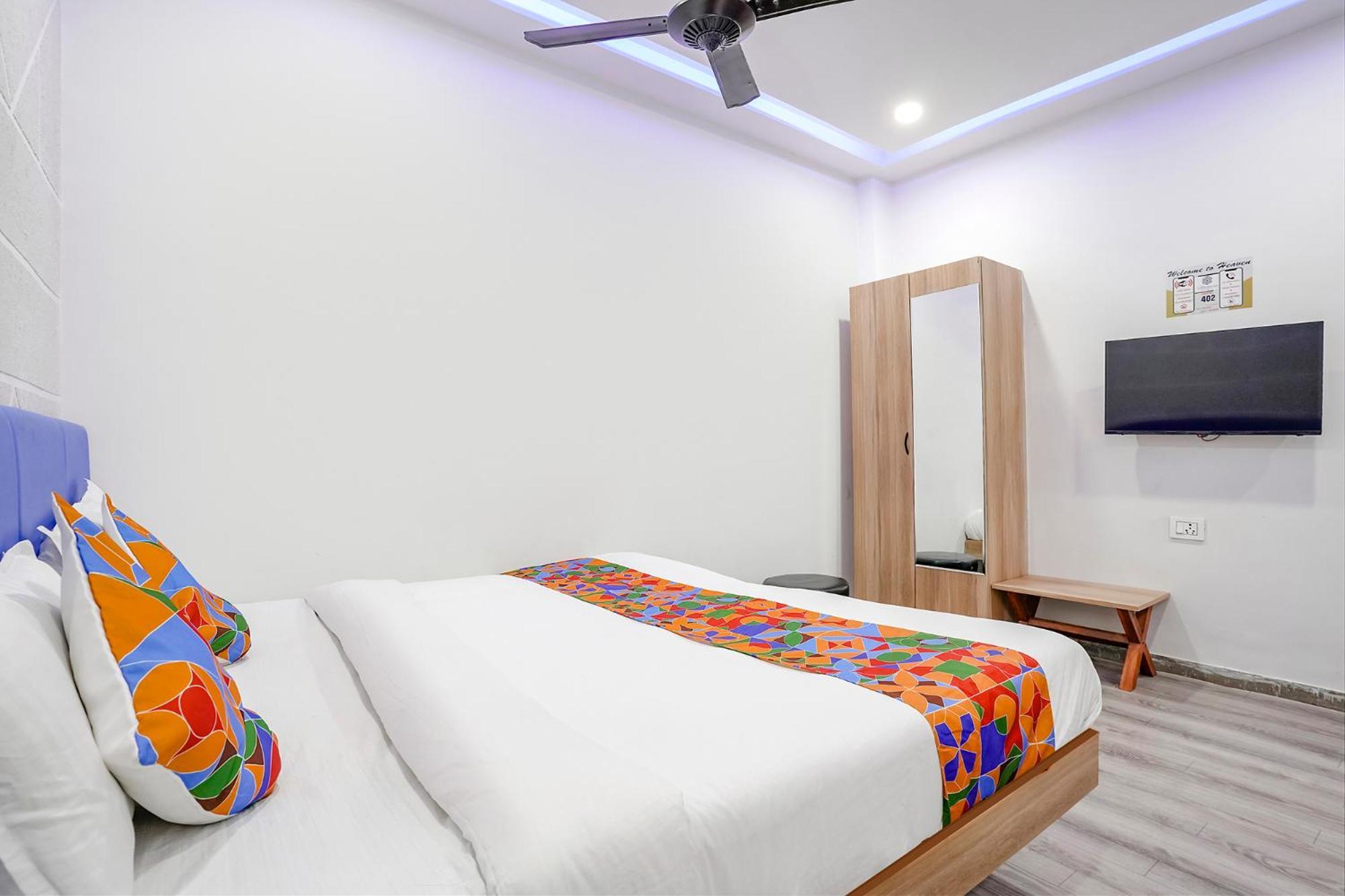 Fabhotel Vrundavan, Athwa Bhatha Экстерьер фото