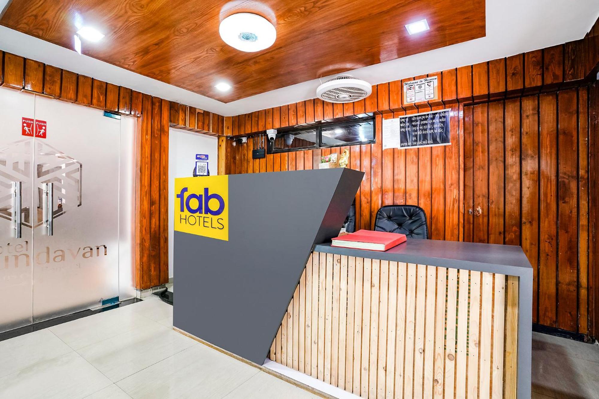 Fabhotel Vrundavan, Athwa Bhatha Экстерьер фото